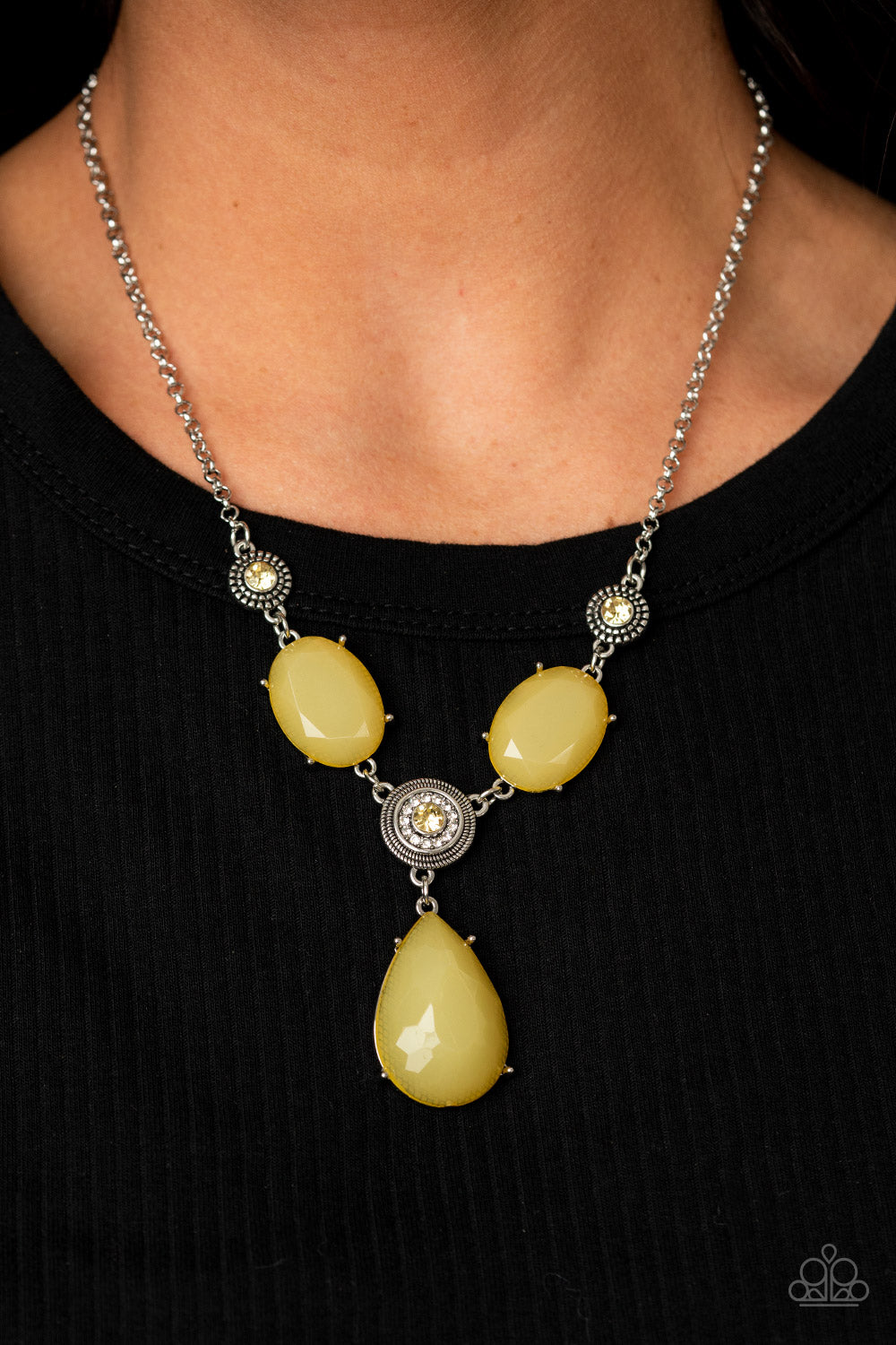Heirloom Hideaway - Yellow Necklace - Sabrina's Bling Collection
