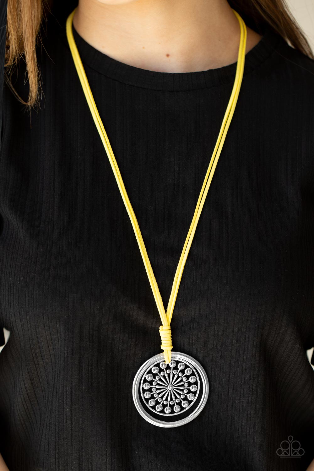 One MANDALA Show - Yellow Necklace - Sabrina's Bling Collection