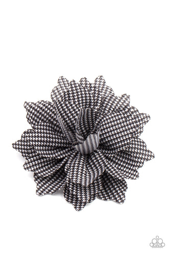 Plaid Prairies - Black & White Hair Bow - Sabrina's Bling Collection