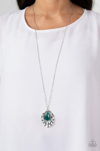 Titanic Trinket - Green Cat's Eye Stone Necklace - Sabrina's Bling Collection