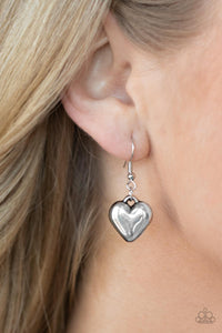 Chicly Cupid - Silver Heart Necklace - Sabrina's Blin Collection