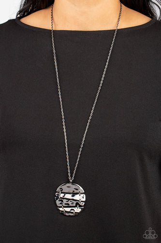 Shattered Sunset - Black & Silver Hammered Necklace - Sabrina's Bling Collection